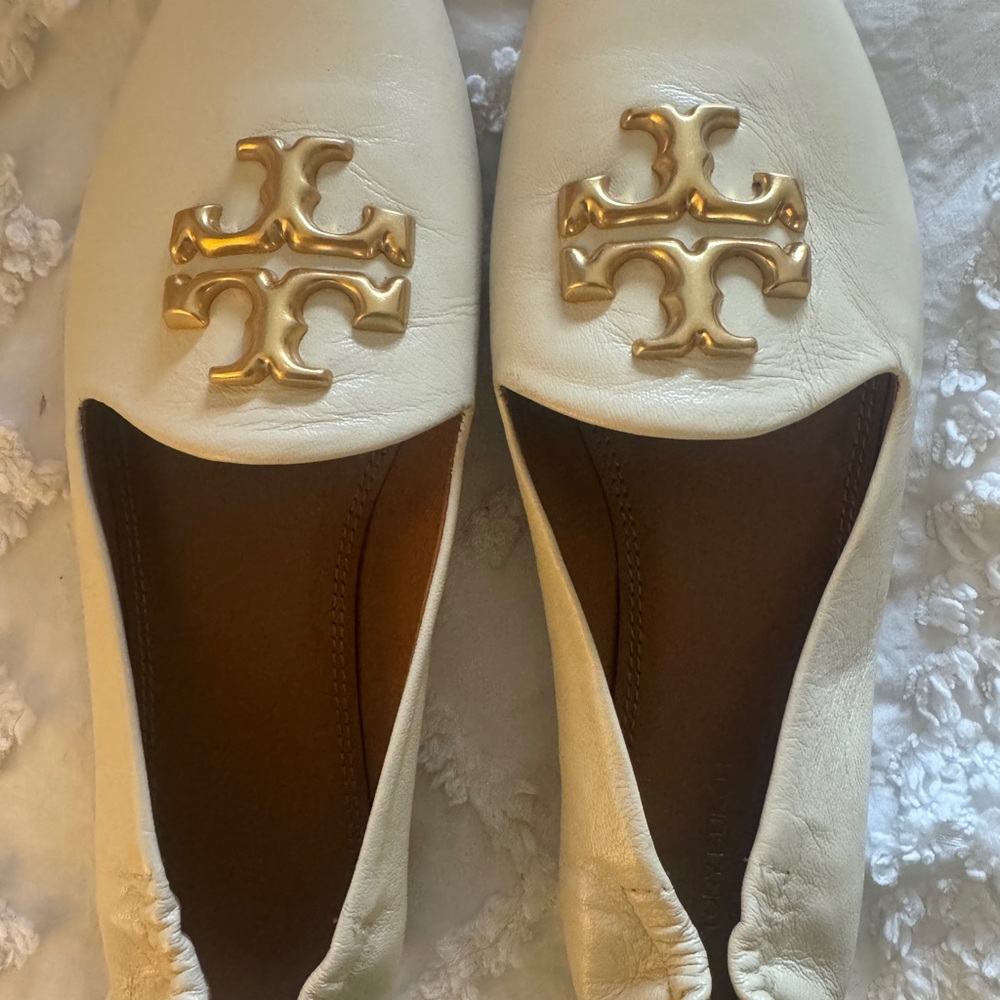 Tory Burch Cream Flats with Gold Emblem